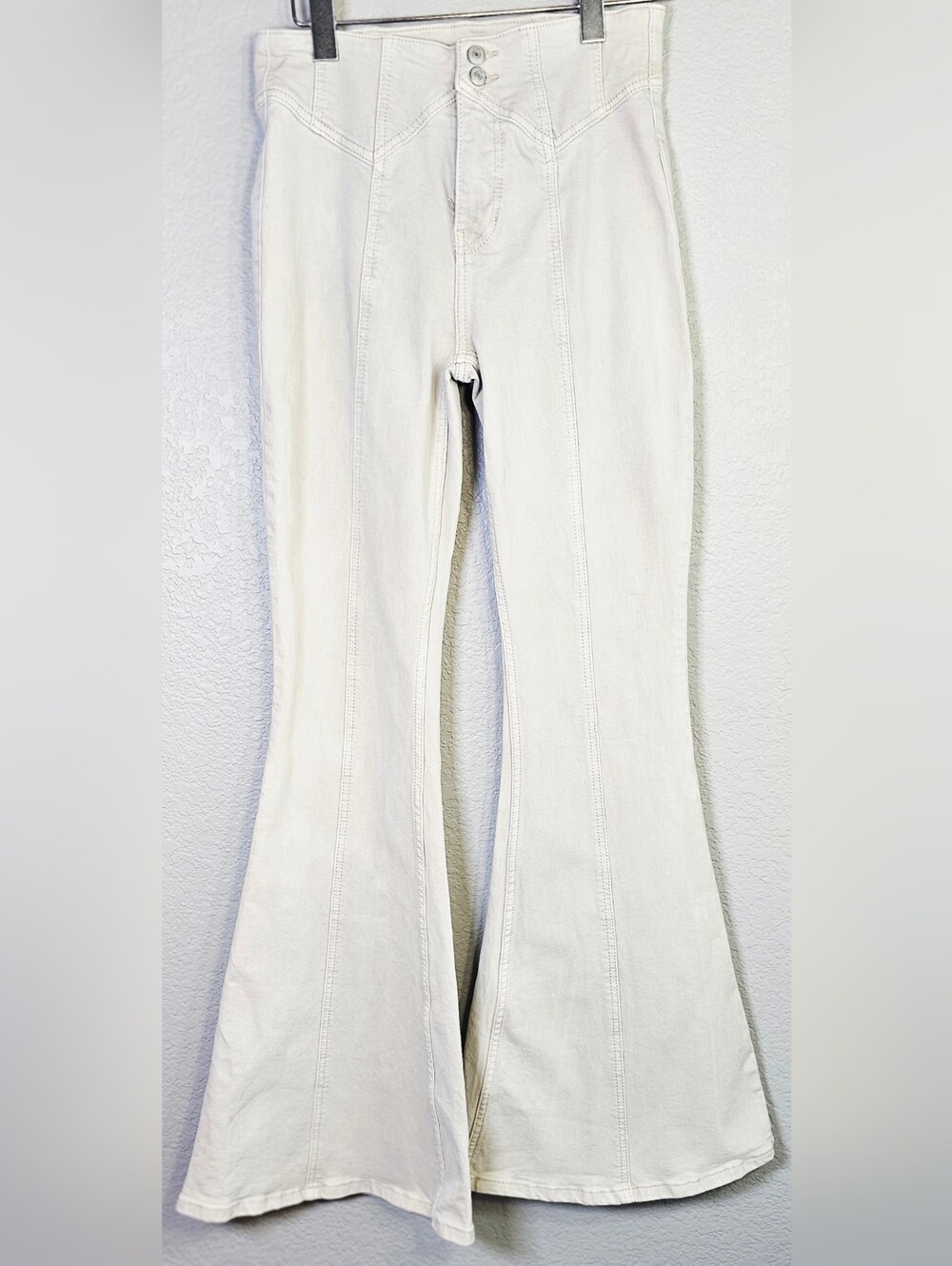 Shyanne Bone Western Flare Jeans 28 High Rise Yoke Front Seam 28x34